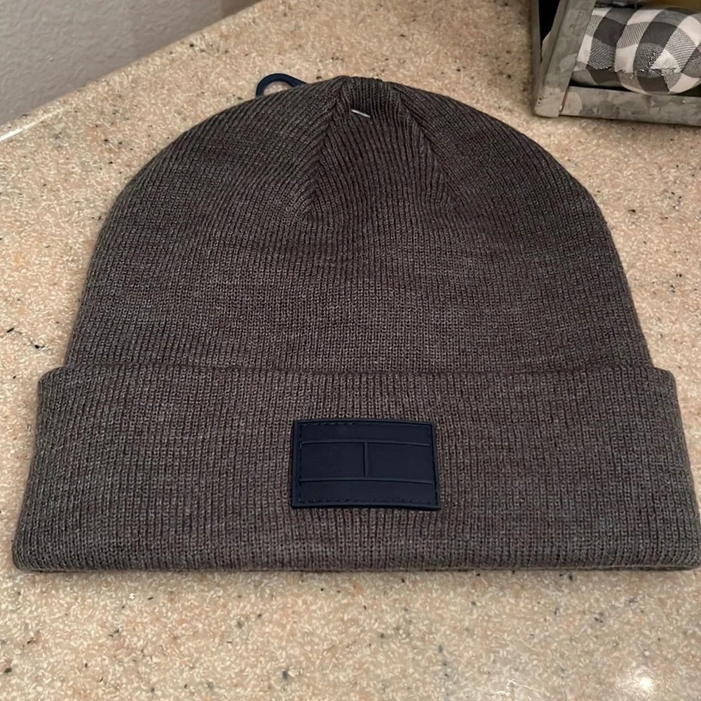 Tommy Hilfiger brand OSFM knit hat- NWT